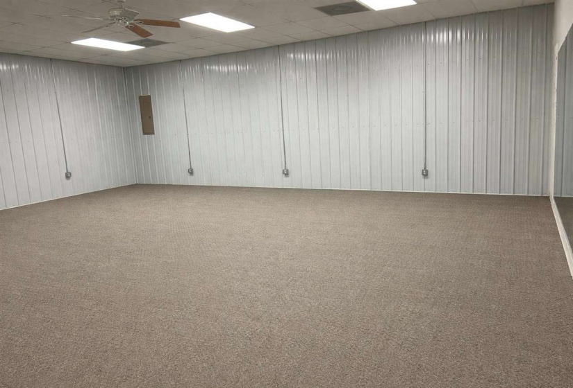 0 ,6 BathroomsBathrooms,Commercial/industrial,Commercial,Broadway,1,133515