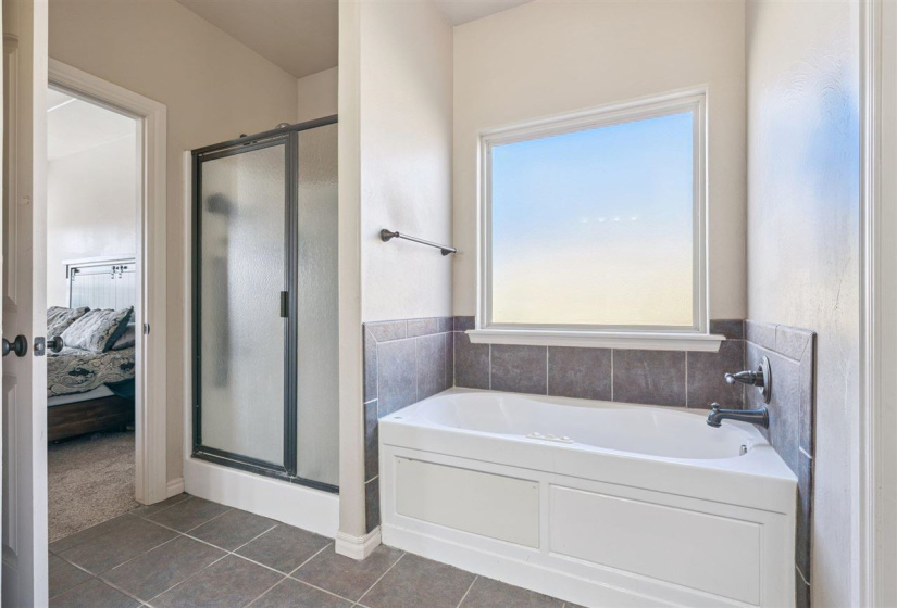 4 Bedrooms Bedrooms, 0 ,2 BathroomsBathrooms,Residential,Single Family,Eagle Summit,1.5,133519