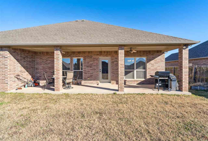 4 Bedrooms Bedrooms, 0 ,2 BathroomsBathrooms,Residential,Single Family,Eagle Summit,1.5,133519