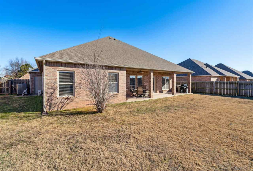 4 Bedrooms Bedrooms, 0 ,2 BathroomsBathrooms,Residential,Single Family,Eagle Summit,1.5,133519