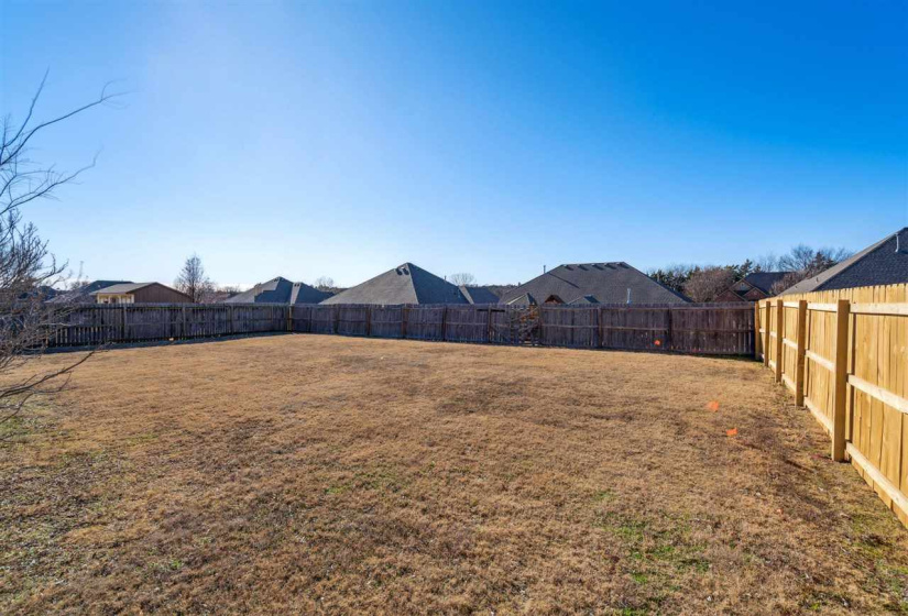 4 Bedrooms Bedrooms, 0 ,2 BathroomsBathrooms,Residential,Single Family,Eagle Summit,1.5,133519