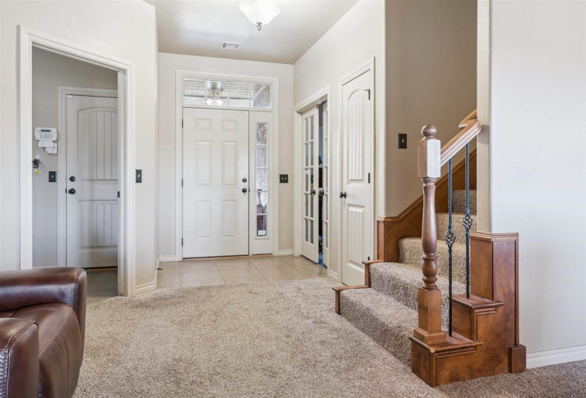 4 Bedrooms Bedrooms, 0 ,2 BathroomsBathrooms,Residential,Single Family,Eagle Summit,1.5,133519