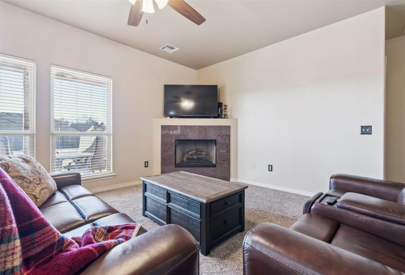 4 Bedrooms Bedrooms, 0 ,2 BathroomsBathrooms,Residential,Single Family,Eagle Summit,1.5,133519