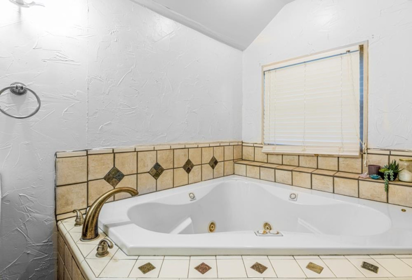 2 Bedrooms Bedrooms, 0 ,2 BathroomsBathrooms,Residential,Single Family,2nd,1,133521