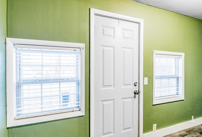 2 Bedrooms Bedrooms, 0 ,2 BathroomsBathrooms,Residential,Single Family,2nd,1,133521