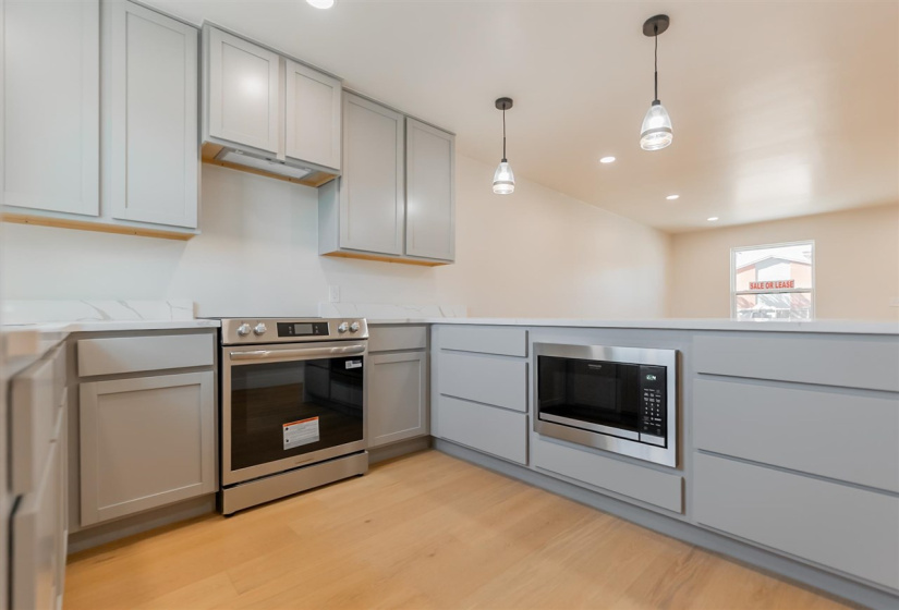 2 Bedrooms Bedrooms, 0 ,1 BathroomBathrooms,Residential,Condominium/townhouse,Highpoint #B,1,133526