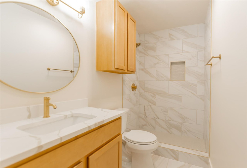 2 Bedrooms Bedrooms, 0 ,1 BathroomBathrooms,Residential,Condominium/townhouse,Highpoint #B,1,133532