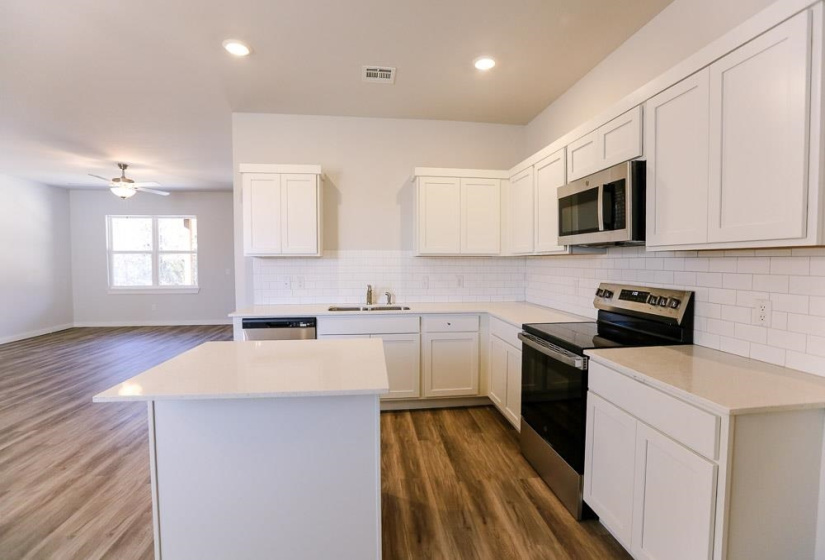 3 Bedrooms Bedrooms, 0 ,2 BathroomsBathrooms,Residential,Single Family,Wrangler Pass,1,133544