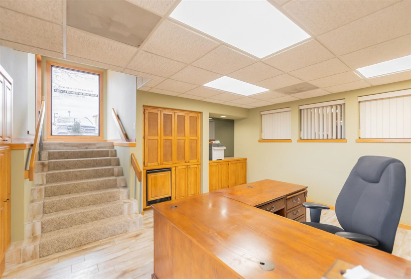 0 , 0 ,3 BathroomsBathrooms,Commercial/industrial,Commercial,Hall of Fame,1,133550