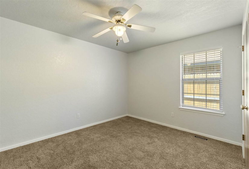 4 Bedrooms Bedrooms, 0 ,2 BathroomsBathrooms,Residential,Single Family,Brandon,1,133222