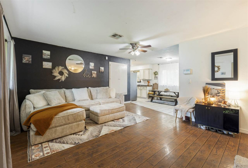 3 Bedrooms Bedrooms, 0 ,1 BathroomBathrooms,Residential,Single Family,Howerton,1,133549