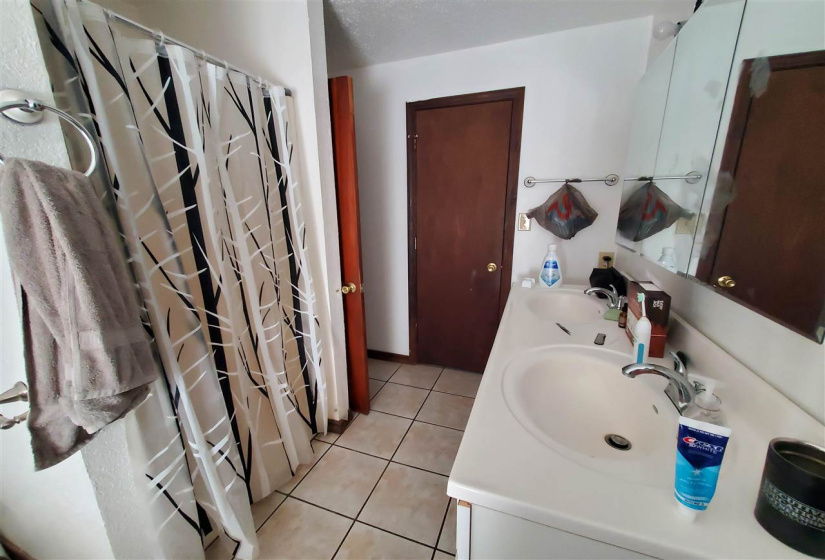 3 Bedrooms Bedrooms, 0 ,1 BathroomBathrooms,Residential,Single Family,Knoblock,1,133551