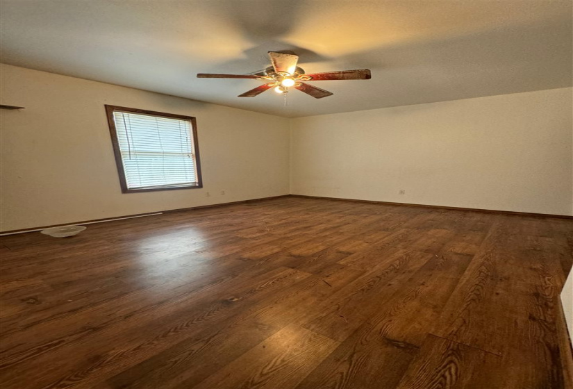 4 Bedrooms Bedrooms, 0 ,3 BathroomsBathrooms,Residential,Single Family,Vena,1.5,133556