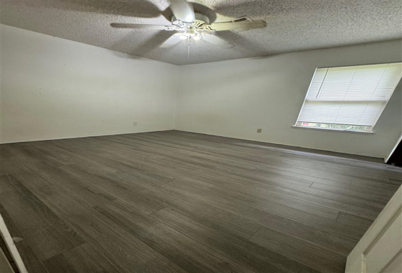 4 Bedrooms Bedrooms, 0 ,3 BathroomsBathrooms,Residential,Single Family,Vena,1.5,133556