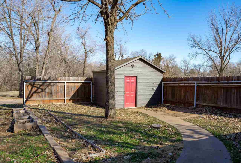 3 Bedrooms Bedrooms, 0 ,3 BathroomsBathrooms,Residential,Single Family,Wakefield,2,133557