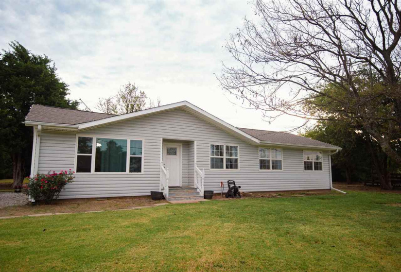 3 Bedrooms Bedrooms, 0 ,2 BathroomsBathrooms,Residential,Single Family,68th,1,133559