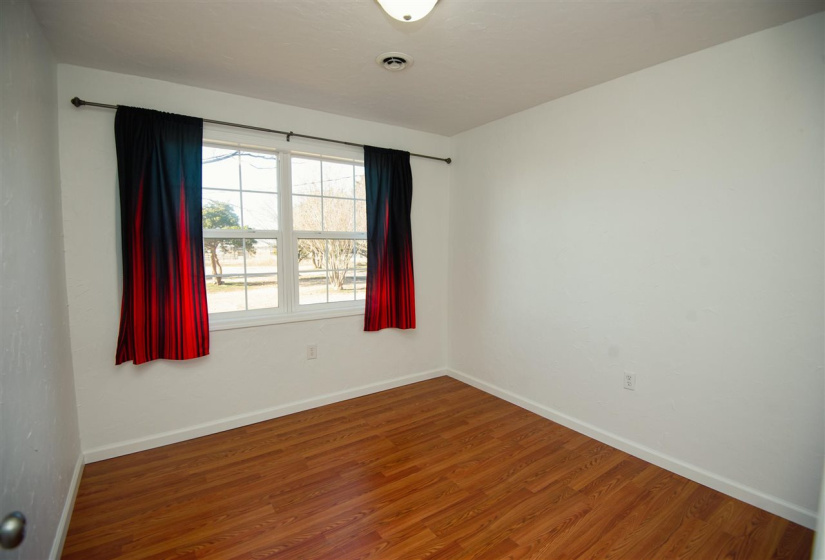 3 Bedrooms Bedrooms, 0 ,2 BathroomsBathrooms,Residential,Single Family,68th,1,133559