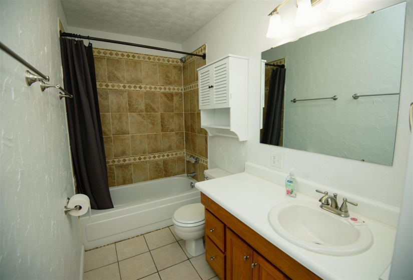 3 Bedrooms Bedrooms, 0 ,2 BathroomsBathrooms,Residential,Single Family,68th,1,133559