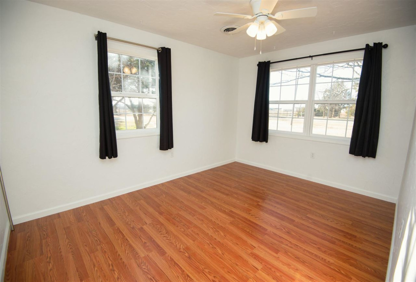 3 Bedrooms Bedrooms, 0 ,2 BathroomsBathrooms,Residential,Single Family,68th,1,133559