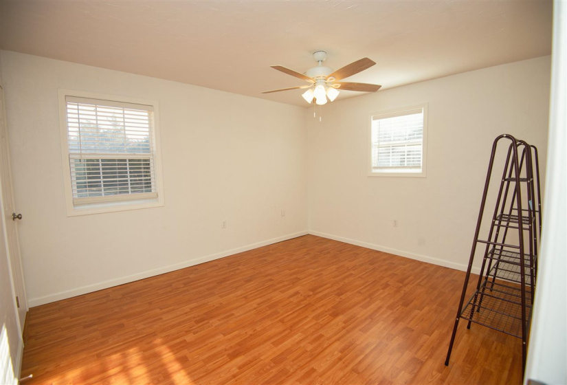 3 Bedrooms Bedrooms, 0 ,2 BathroomsBathrooms,Residential,Single Family,68th,1,133559