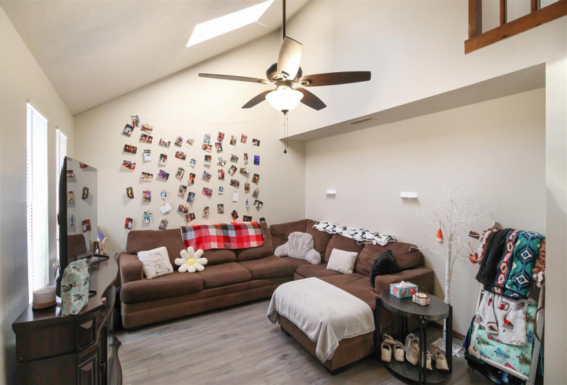 0 ,6 BathroomsBathrooms,Multi-family,Fourplex,Mockingbird,1,133562