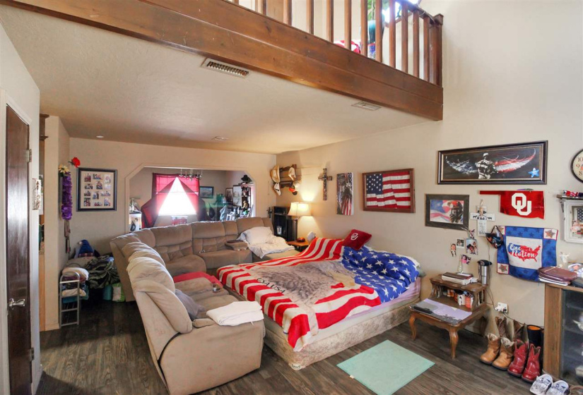 0 ,6 BathroomsBathrooms,Multi-family,Fourplex,Mockingbird,1,133562