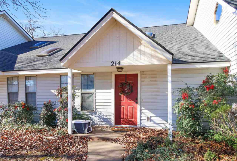 0 ,6 BathroomsBathrooms,Multi-family,Fourplex,Mockingbird,1,133562