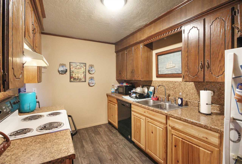 0 ,6 BathroomsBathrooms,Multi-family,Fourplex,Mockingbird,1,133562