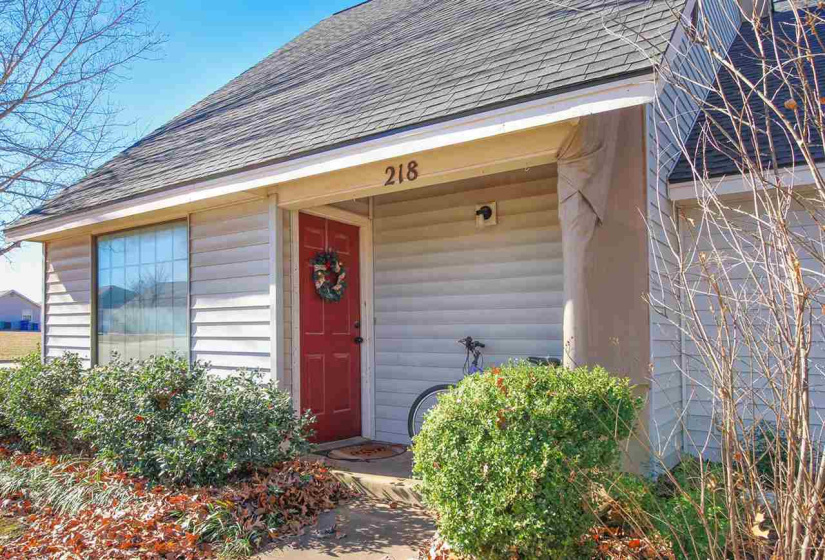 0 ,6 BathroomsBathrooms,Multi-family,Fourplex,Mockingbird,1,133562