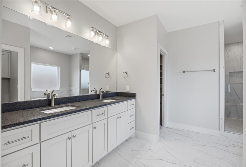 5 Bedrooms Bedrooms, 0 ,3 BathroomsBathrooms,Residential,Single Family,Moreland Ct,1,133564