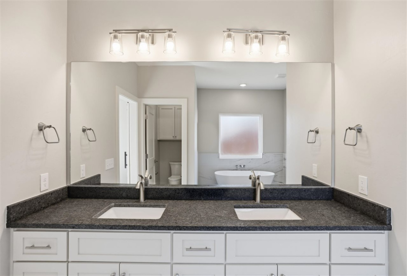 5 Bedrooms Bedrooms, 0 ,3 BathroomsBathrooms,Residential,Single Family,Moreland Ct,1,133564