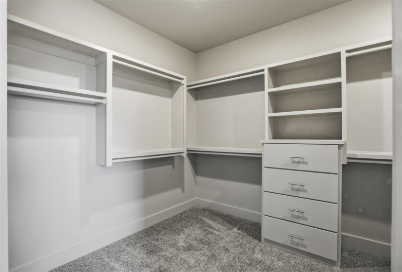 5 Bedrooms Bedrooms, 0 ,3 BathroomsBathrooms,Residential,Single Family,Moreland Ct,1,133564