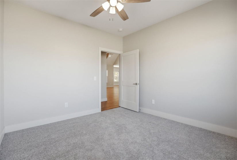 5 Bedrooms Bedrooms, 0 ,3 BathroomsBathrooms,Residential,Single Family,Moreland Ct,1,133564