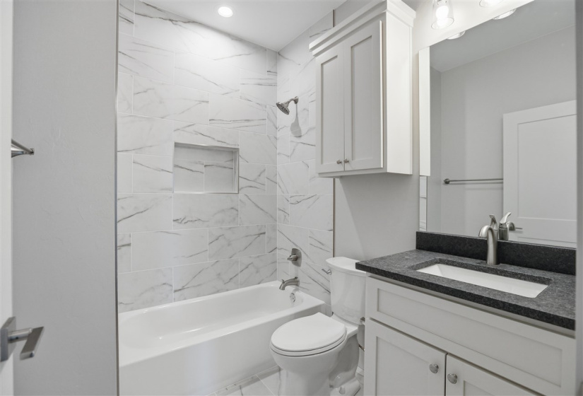 5 Bedrooms Bedrooms, 0 ,3 BathroomsBathrooms,Residential,Single Family,Moreland Ct,1,133564