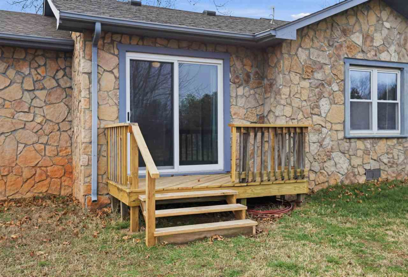 3 Bedrooms Bedrooms, 0 ,2 BathroomsBathrooms,Residential,Single Family,Lilly,1,133566