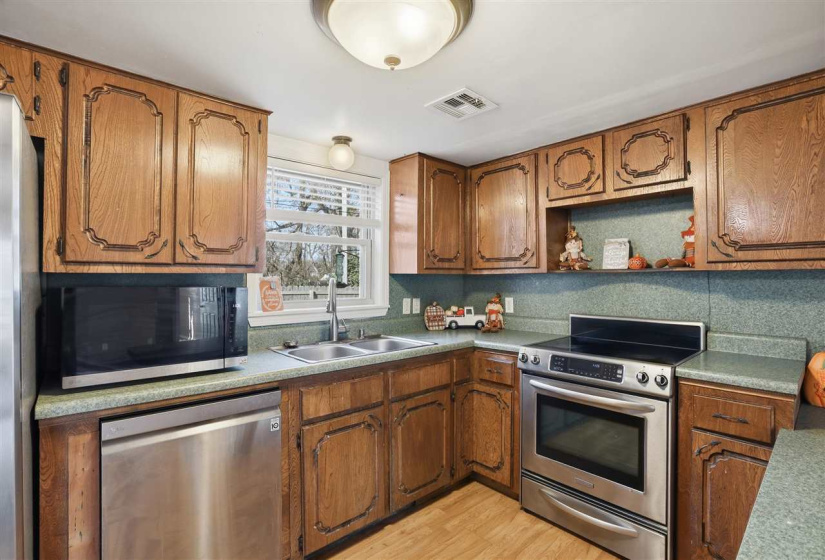 3 Bedrooms Bedrooms, 0 ,2 BathroomsBathrooms,Residential,Single Family,Virginia,1,133287