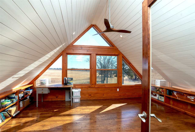 4 Bedrooms Bedrooms, 0 ,2 BathroomsBathrooms,Residential,Single Family,Airport,1.5,133570