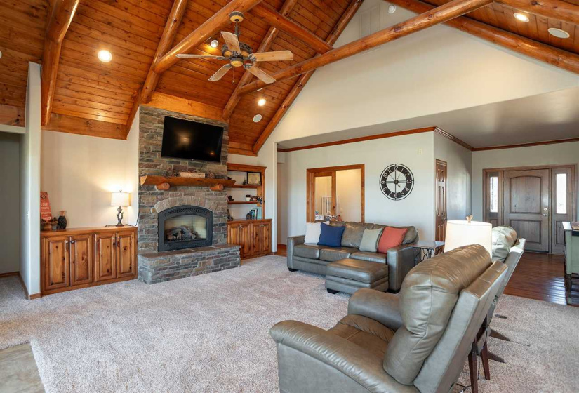 4 Bedrooms Bedrooms, 0 ,2 BathroomsBathrooms,Residential,Single Family,Airport,1.5,133570