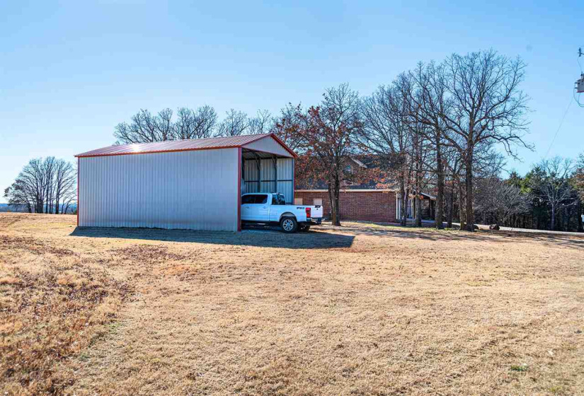 4 Bedrooms Bedrooms, 0 ,2 BathroomsBathrooms,Residential,Single Family,Airport,1.5,133570