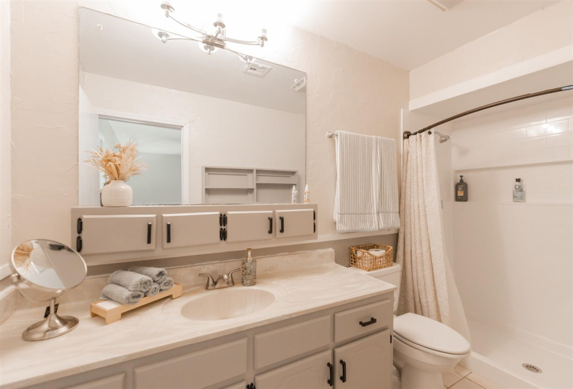 3 Bedrooms Bedrooms, 0 ,2 BathroomsBathrooms,Residential,Single Family,Denver,1,133571