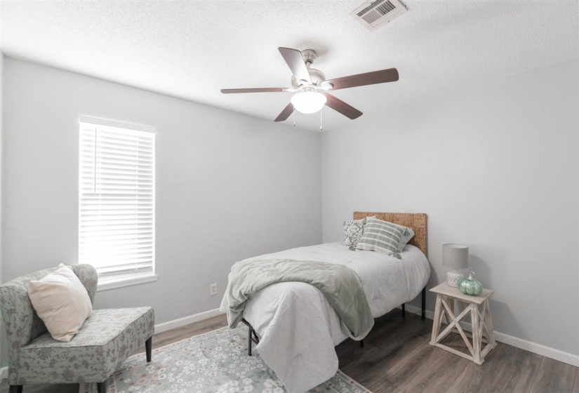 3 Bedrooms Bedrooms, 0 ,2 BathroomsBathrooms,Residential,Single Family,Denver,1,133571