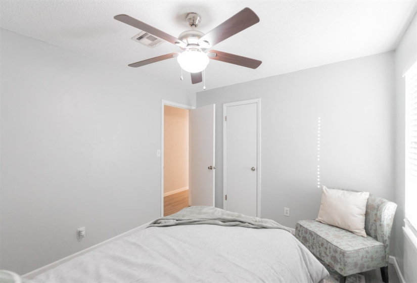 3 Bedrooms Bedrooms, 0 ,2 BathroomsBathrooms,Residential,Single Family,Denver,1,133571