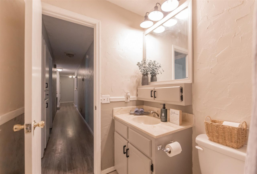 3 Bedrooms Bedrooms, 0 ,2 BathroomsBathrooms,Residential,Single Family,Denver,1,133571