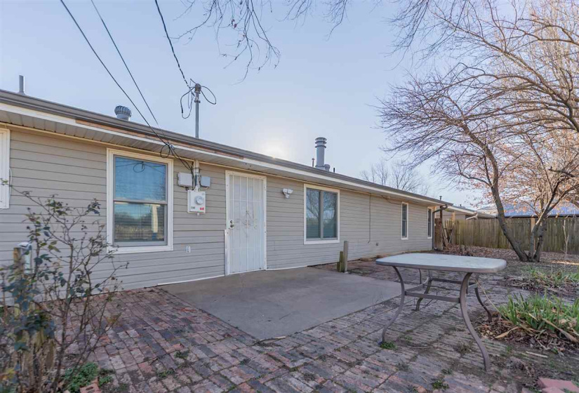 3 Bedrooms Bedrooms, 0 ,2 BathroomsBathrooms,Residential,Single Family,Denver,1,133571