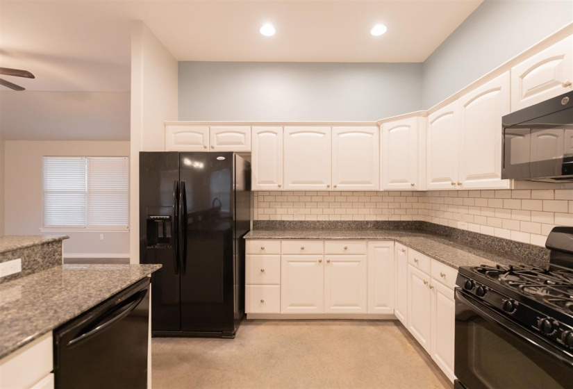 3 Bedrooms Bedrooms, 0 ,2 BathroomsBathrooms,Residential,Single Family,Zachary,1,133572