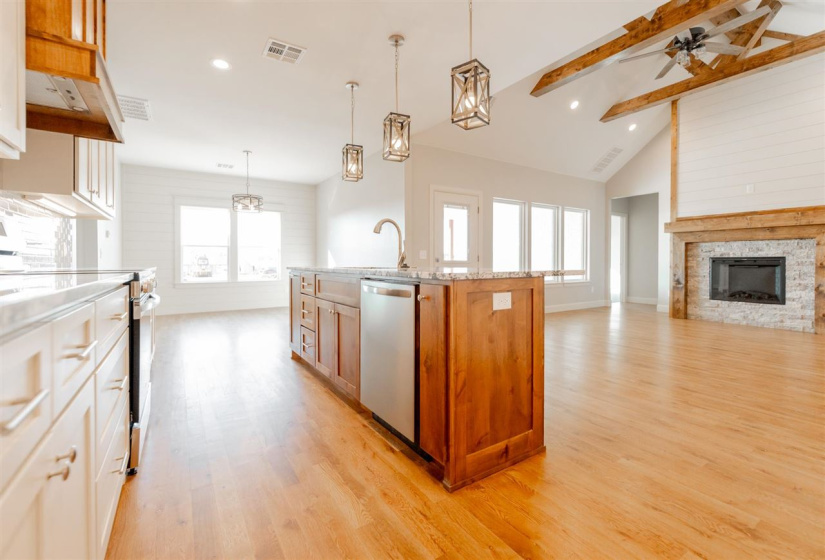 4 Bedrooms Bedrooms, 0 ,3 BathroomsBathrooms,Residential,Single Family,Bandera,1,133578