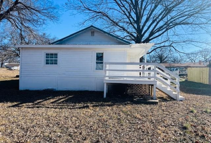 2 Bedrooms Bedrooms, 0 ,1 BathroomBathrooms,Residential,Single Family,E,1,133579