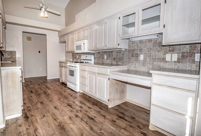 3 Bedrooms Bedrooms, 0 ,2 BathroomsBathrooms,Residential,Single Family,Windsor,1,133588