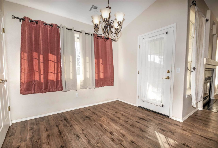 3 Bedrooms Bedrooms, 0 ,2 BathroomsBathrooms,Residential,Single Family,Windsor,1,133588