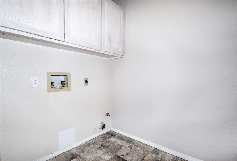 3 Bedrooms Bedrooms, 0 ,2 BathroomsBathrooms,Residential,Single Family,Windsor,1,133588